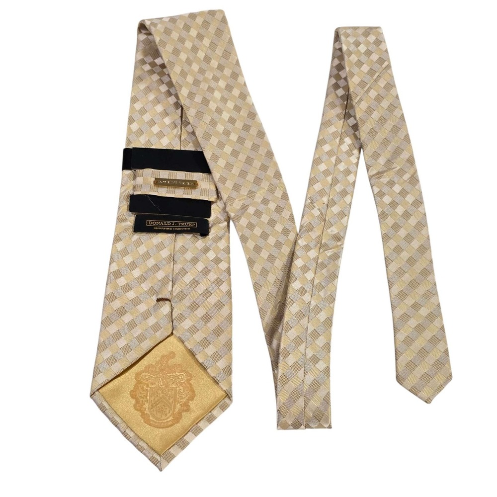 NWT Donald J.‎ Trump Signature Collection Silk Tie Gingham Pattern Gold Beige